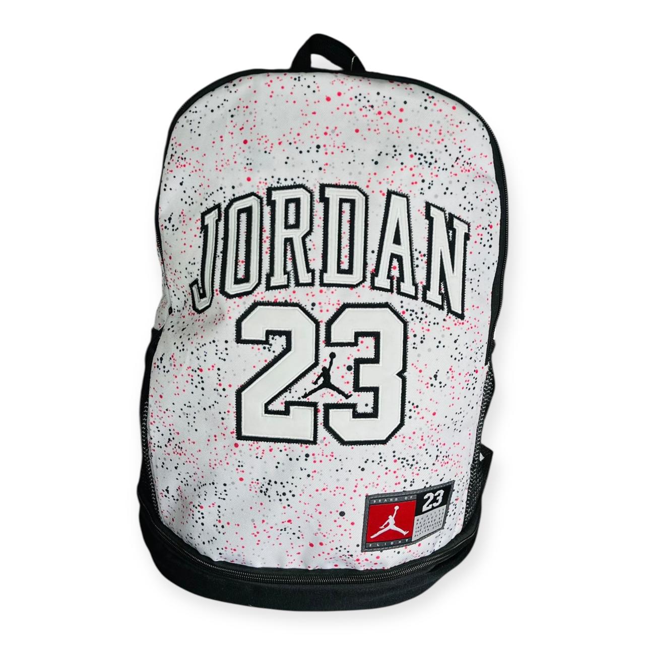 MALETA JORDAN BLANCA NEGRA