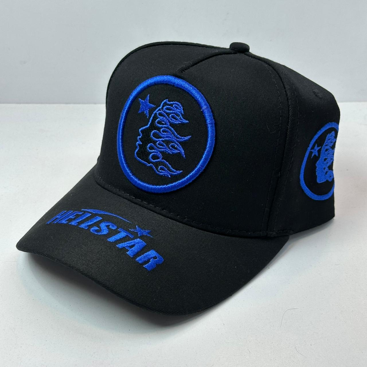 GORRA HELLSTAR NEGRA LETRAS AZULES