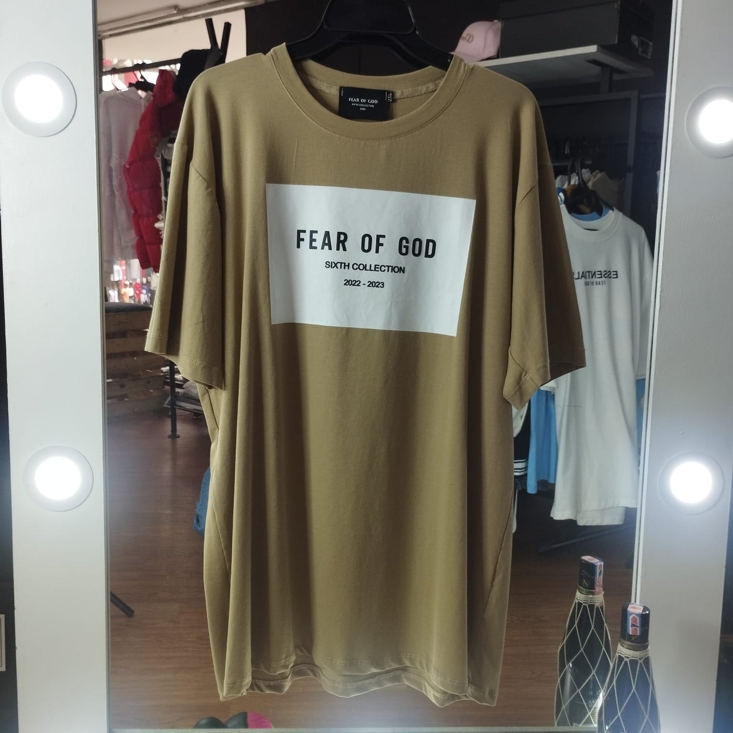 CAMISETA FEAR OF GOD BEIGE BASICA