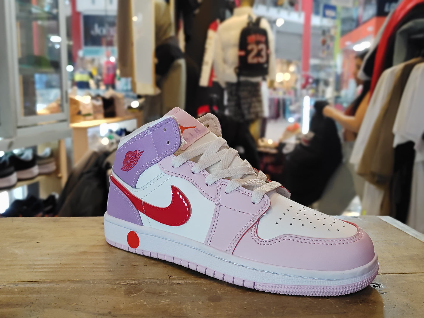 TENIS NIKE RETRO 1  ROSADO DAMA