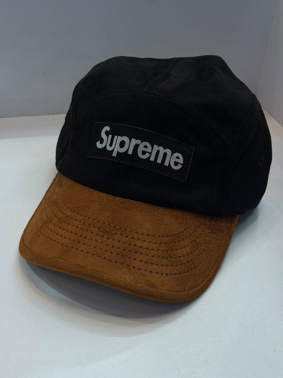 GORRA SUPREME NEGRO CAFE