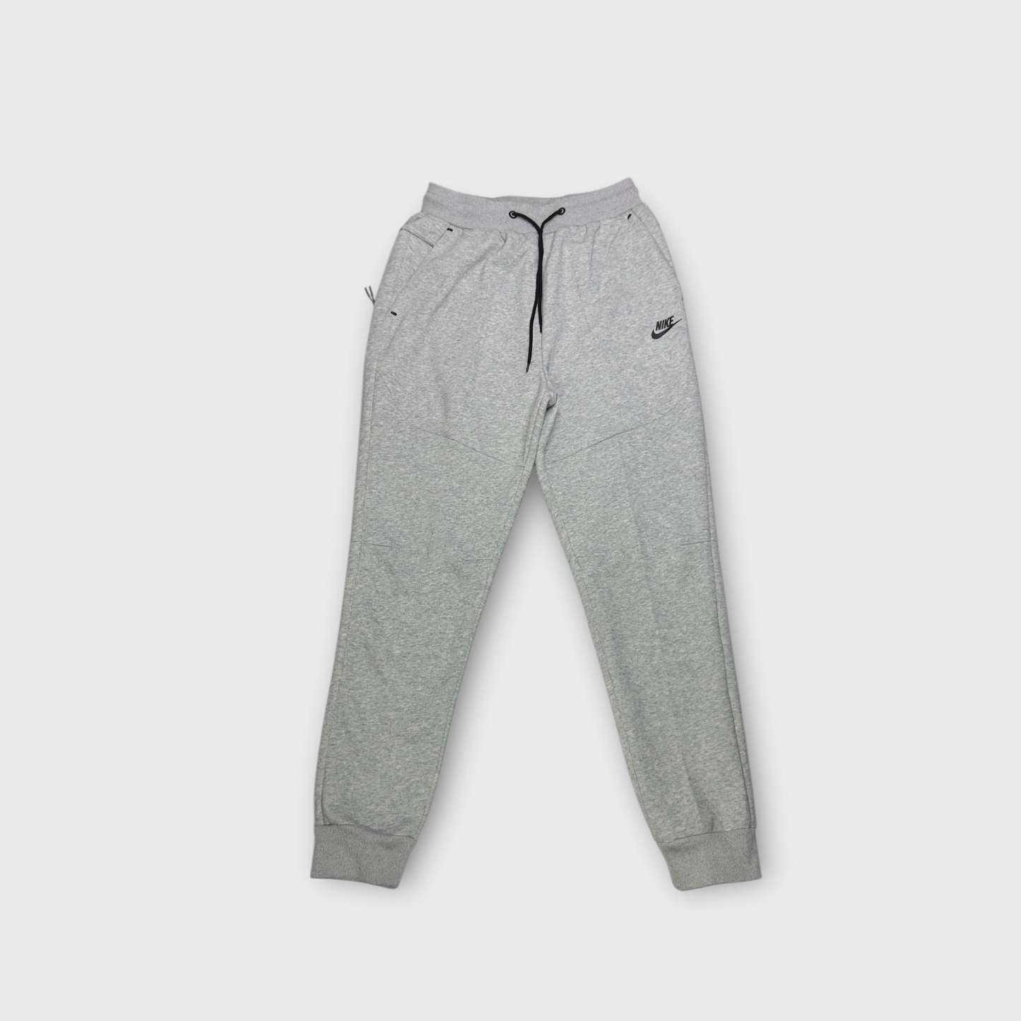 CONJUNTO NIKE TECH FLEECE CON CAPOTA GRIS